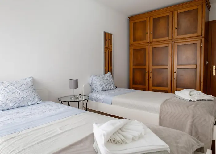 Cantinho Da Sara * Ponta Delgada (Sao Miguel)